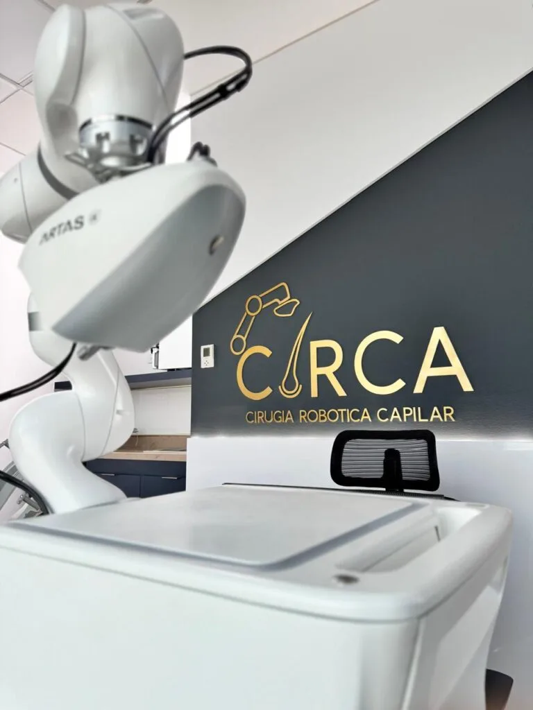 Brazo Robotico - CIRCA Cirugía Robotica Capilar